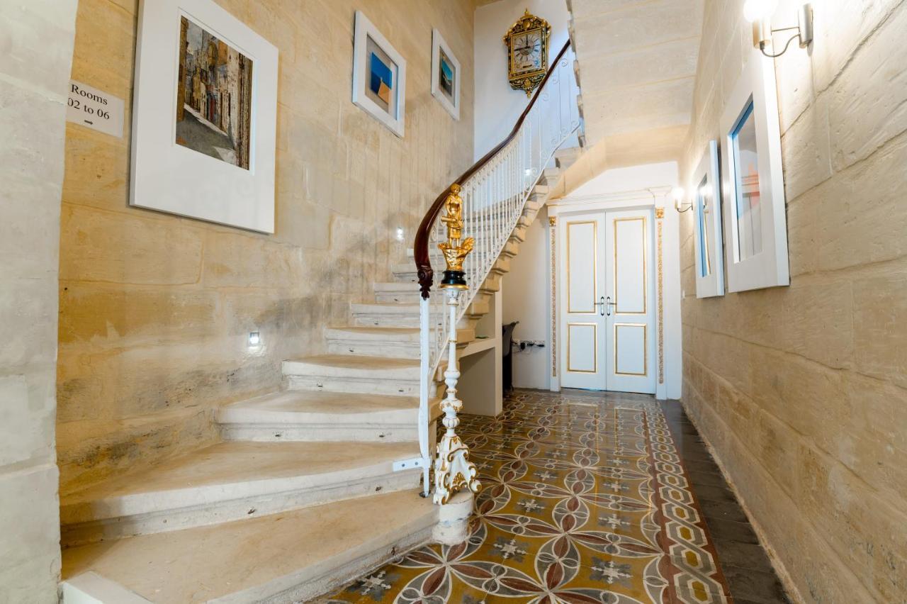 Hotel Monreal Boutique Townhouse - R024RM3 à Paola Extérieur photo
